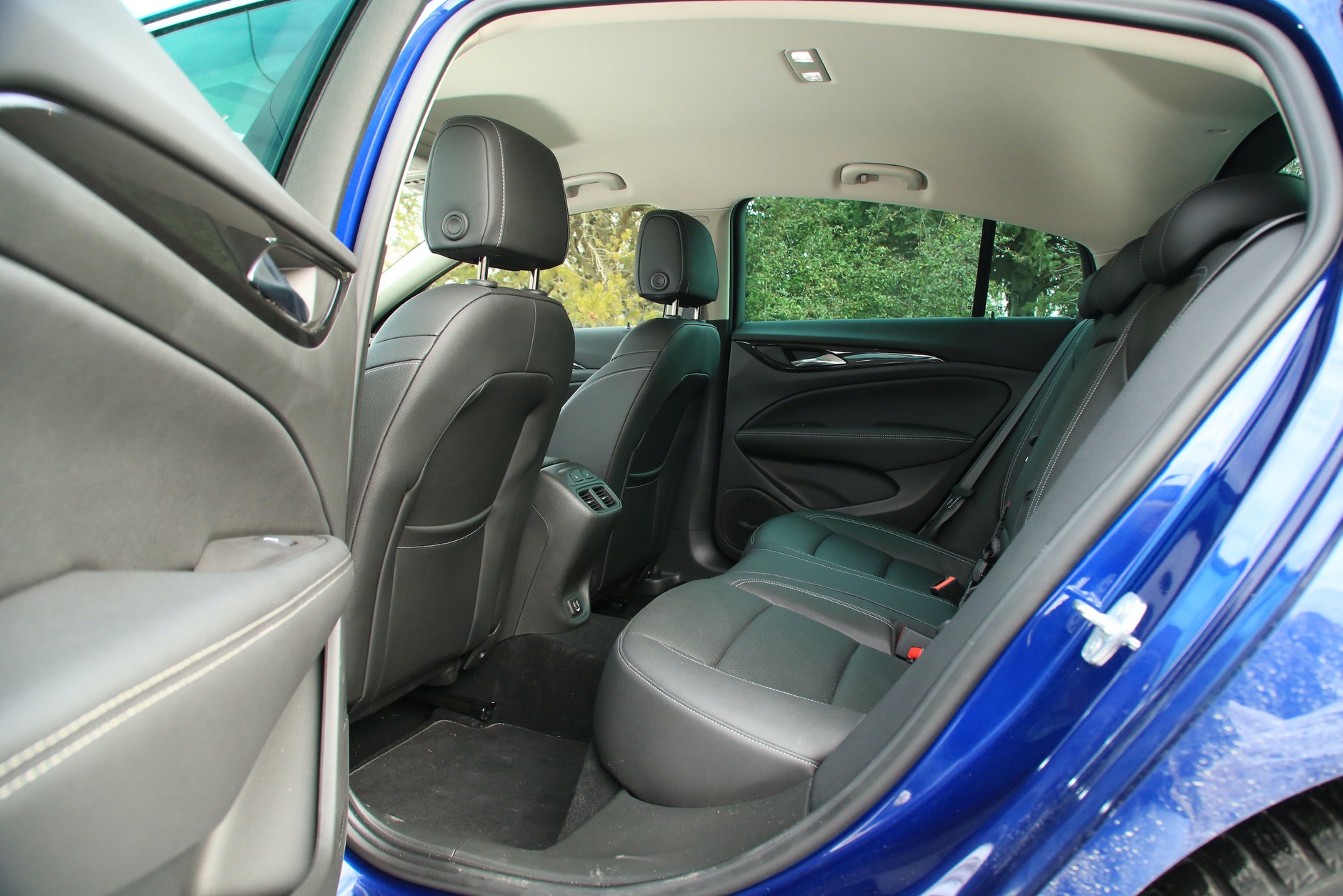 Opel Insignia – autostrada to jej żywioł