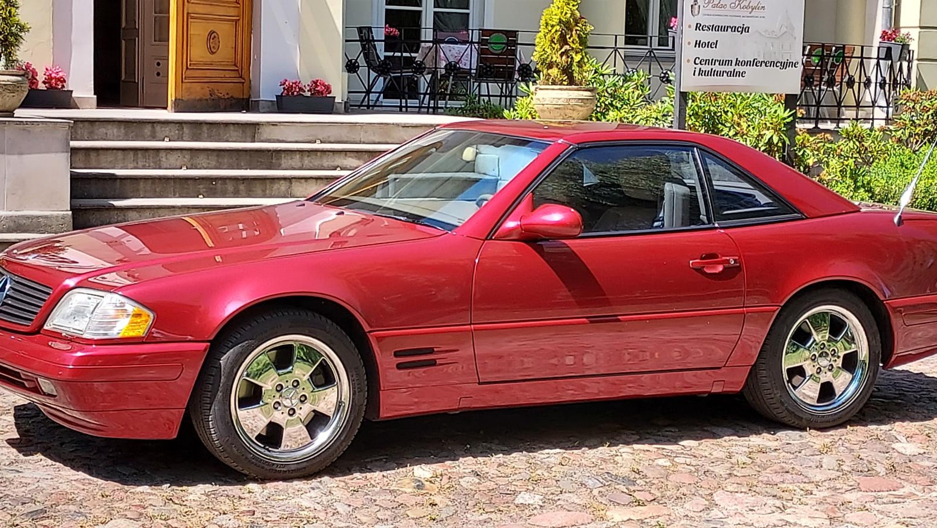 Mercedes R 129 z hardtopem