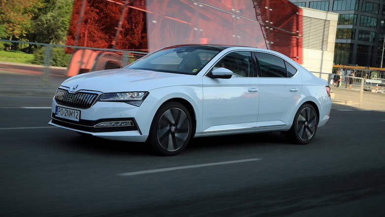 Skoda Superb Hybrid