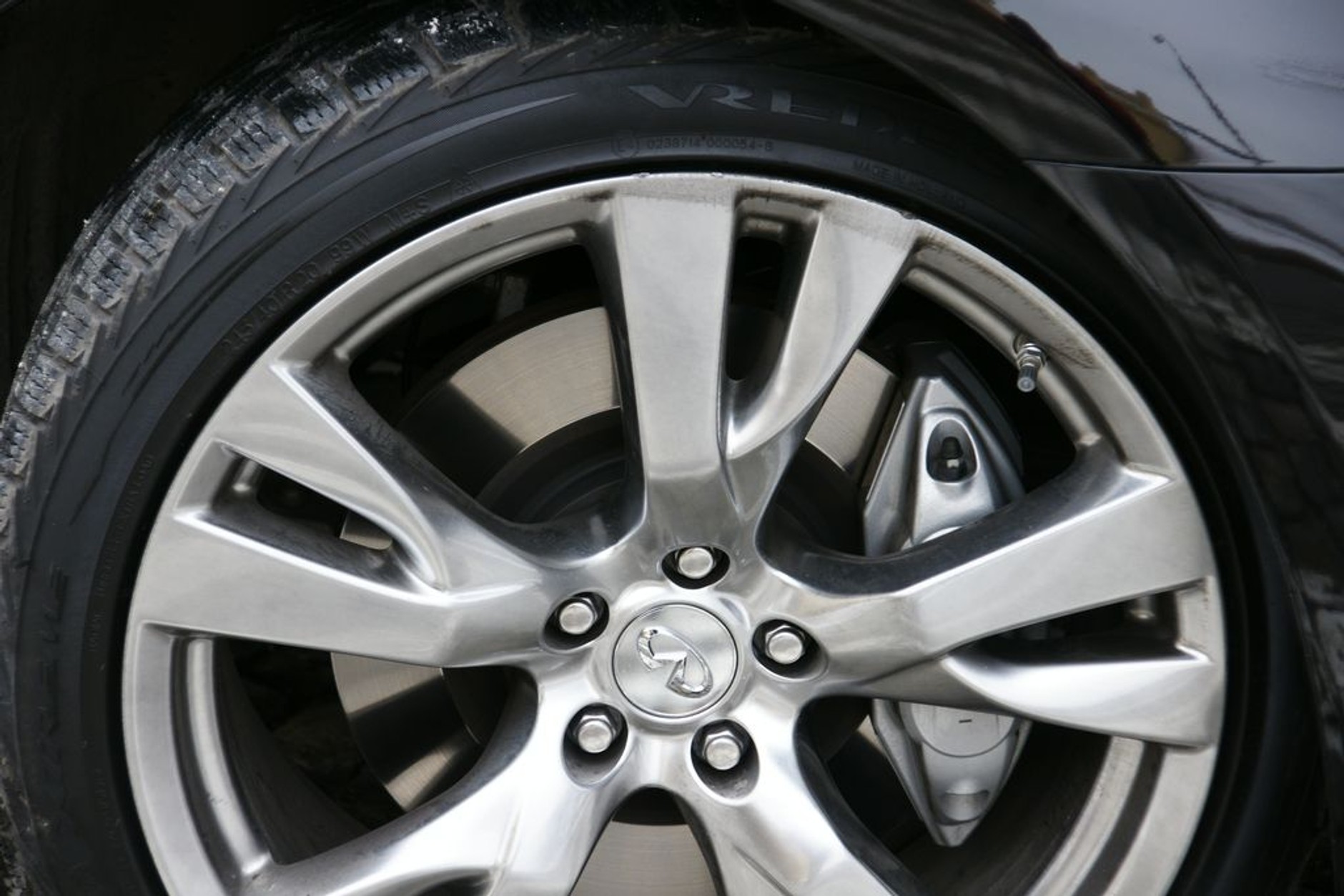 Infiniti M – luksus dla biznesmena