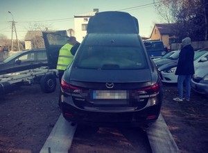 Wyłudzali odszkodowania za luksusowe auta. Zaczęło się od Jaguara
