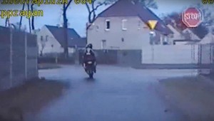 Sezon motocyklowy zaczął z przytupem. Policjanci wszystko nagrali [WIDEO]