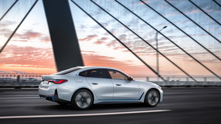 BMW i4 1 generacja 2021 rok