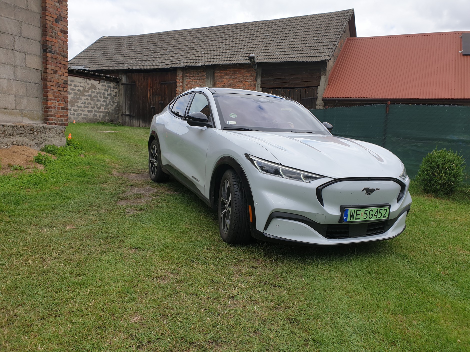 Mustang mach e vs toyota aygo x