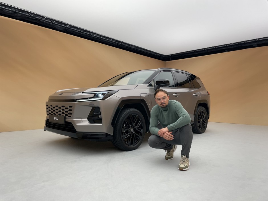 Nowa Toyota RAV4 (2025)
