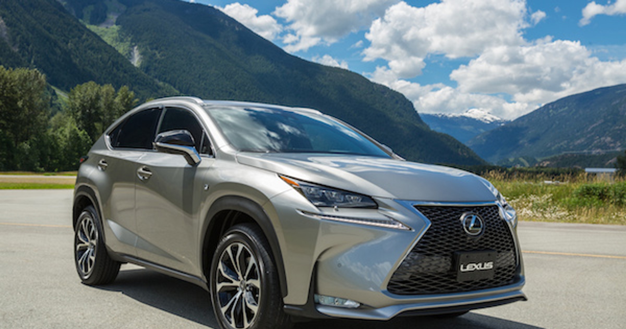 Lexus NX 300h F Sport