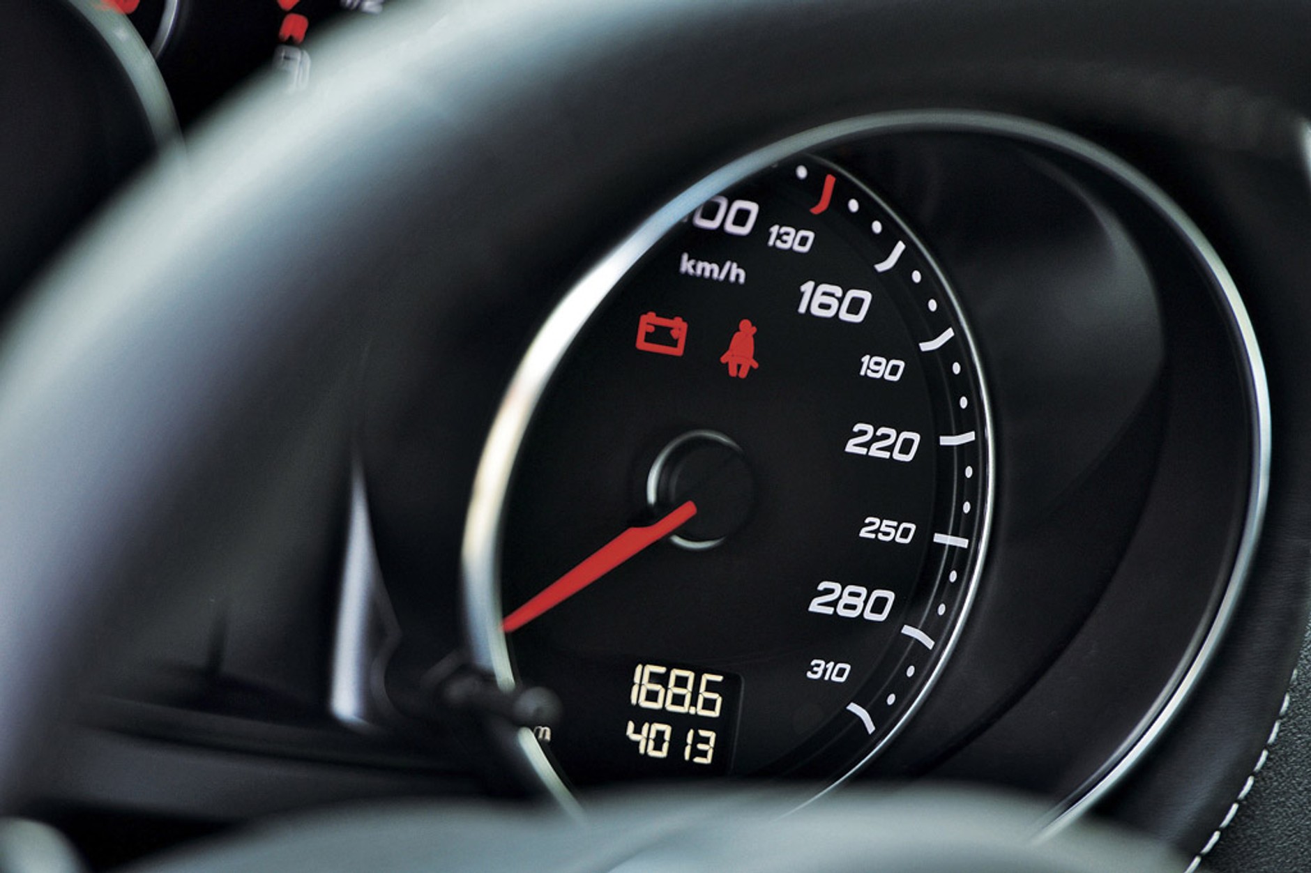 Audi TT RS Plus kontra Ducati 1199 Panigale S