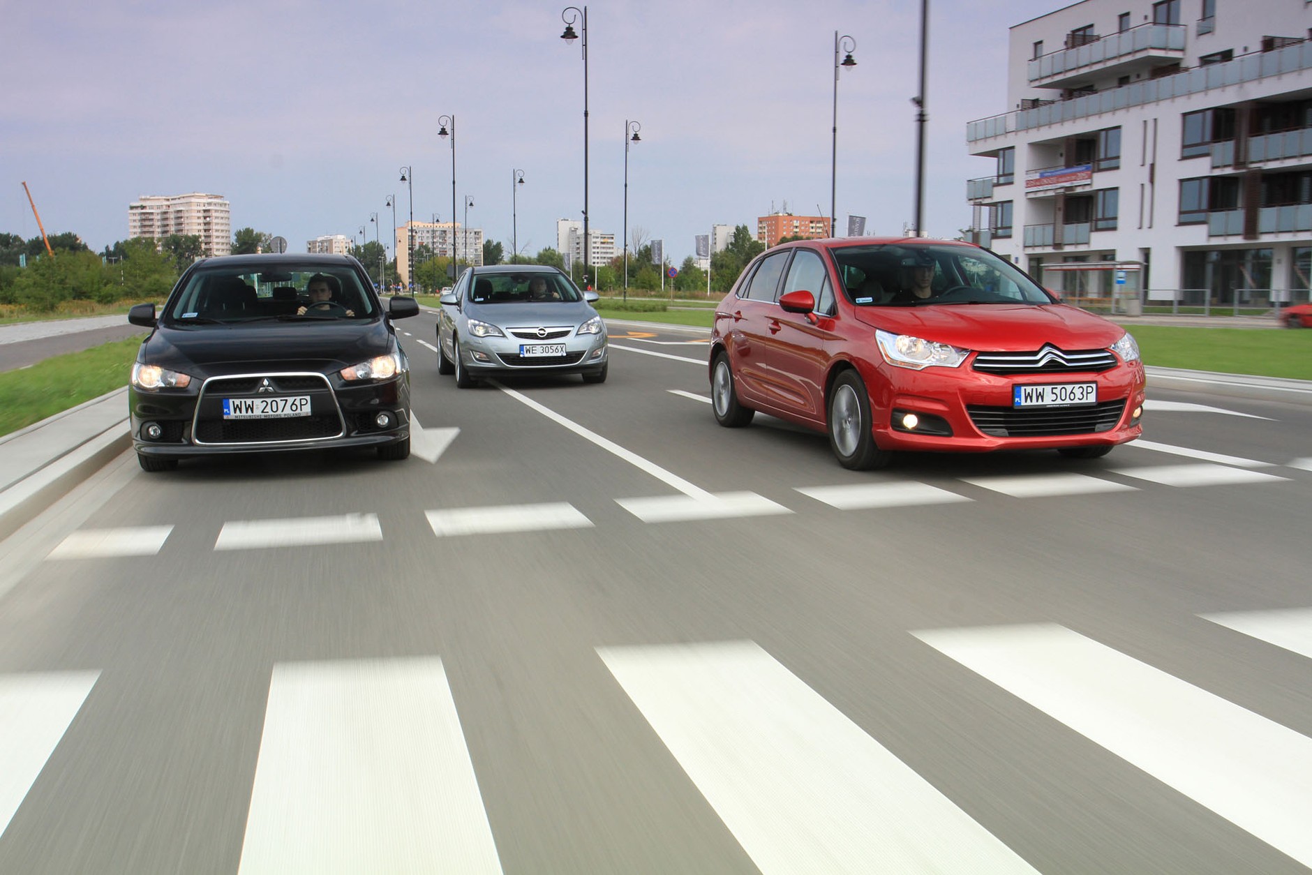 Mitsubishi Lancer kontra Opel Astra i Citroen C4 - który używany kompakt będzie lepszym wyborem?