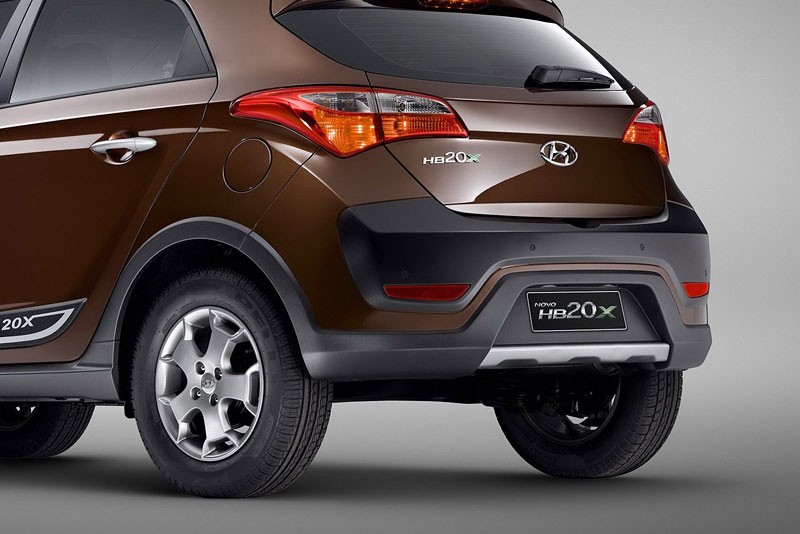 Stylowy crossover Hyundai HB20X z Brazylii