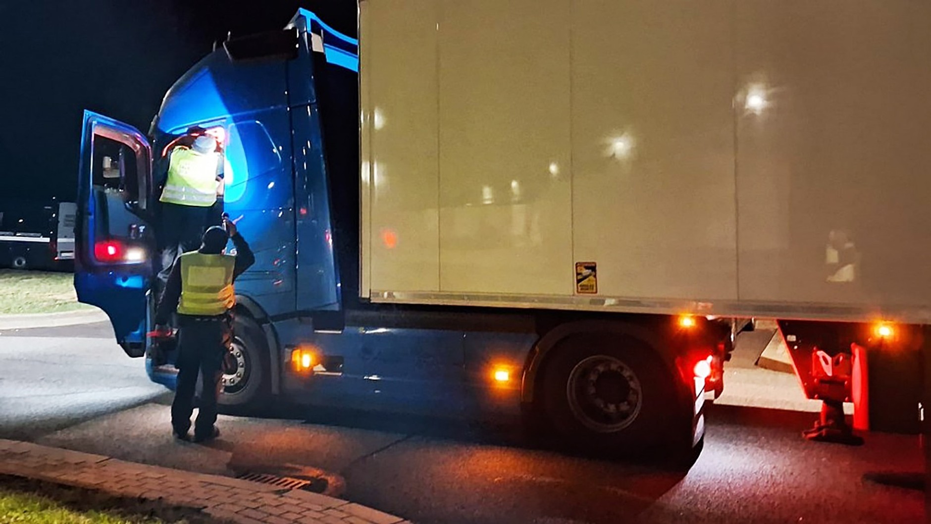 Inspektorzy ITD zatrzymali kierowców manipulujących czasem pracy