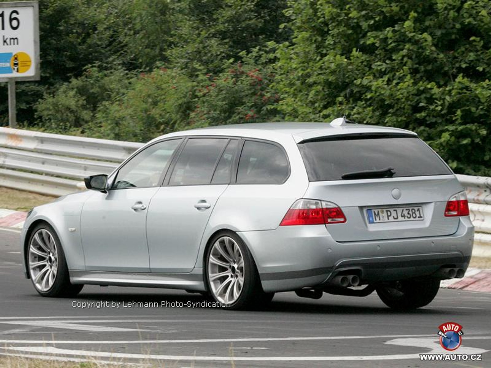 Zdjęcia szpiegowskie: BMW M5 Touring na Nürburgringu