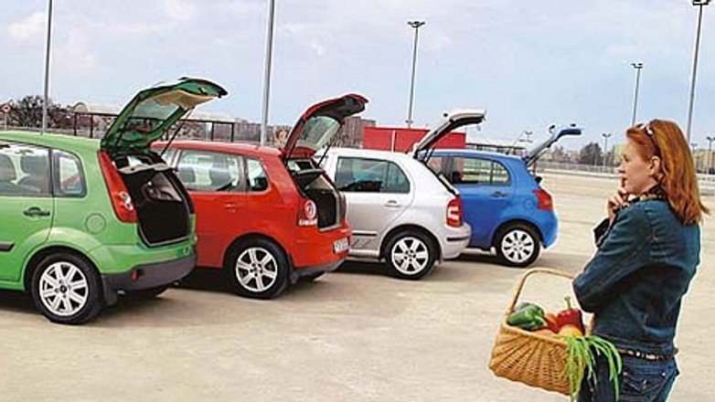 Ford Fiesta, VW Polo, Toyota Yaris, Skoda Fabia - Którym autem na zakupy?
