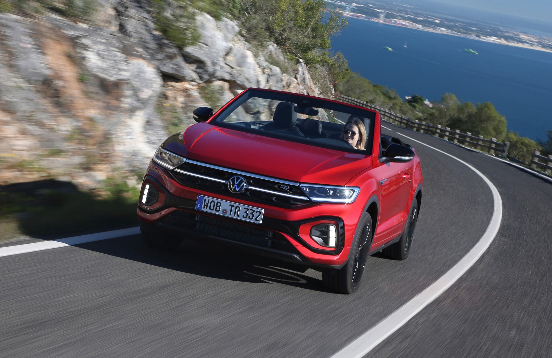 Volkswagen T-Roc Cabriolet. Anomalia urzekająca klientów