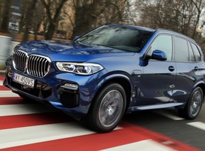 BMW X5 45e – szybkie, oszczędne, ciężkie