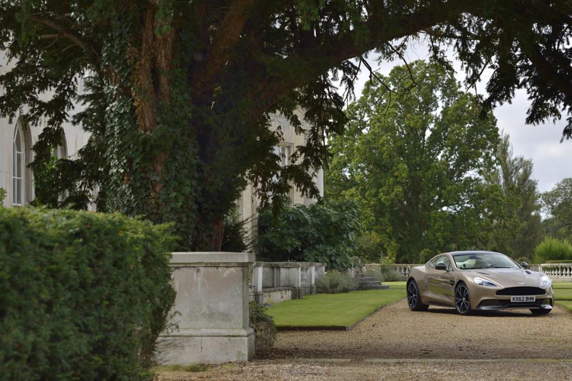 Jak jeździ Aston Martin Vanquish?