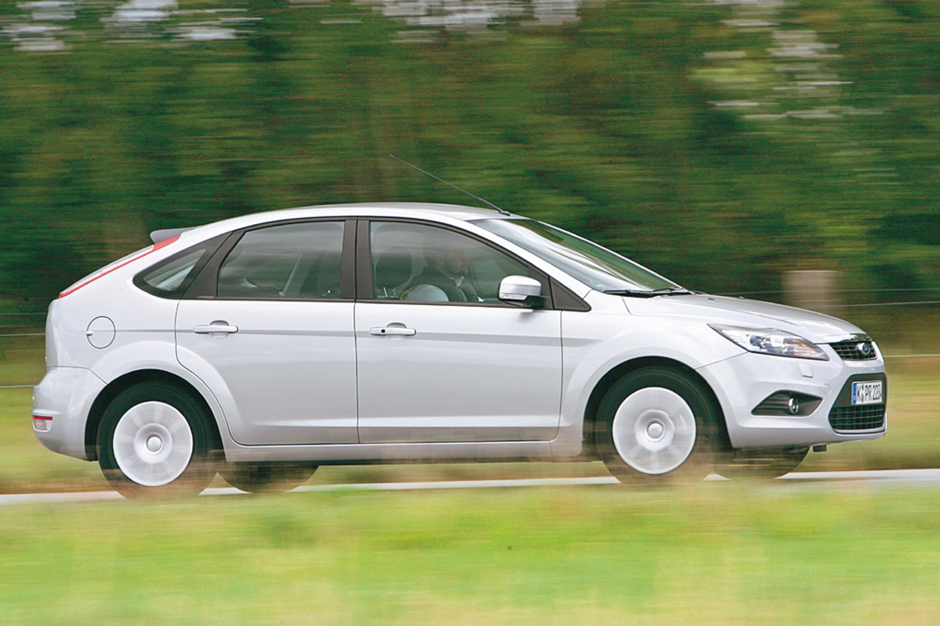 Volkswagen Golf kontra Mazda 3, Ford Focus i Opel Astra - ...bo mało pić,  to trzeba umieć. Porównanie kompaktów z małymi dieslami