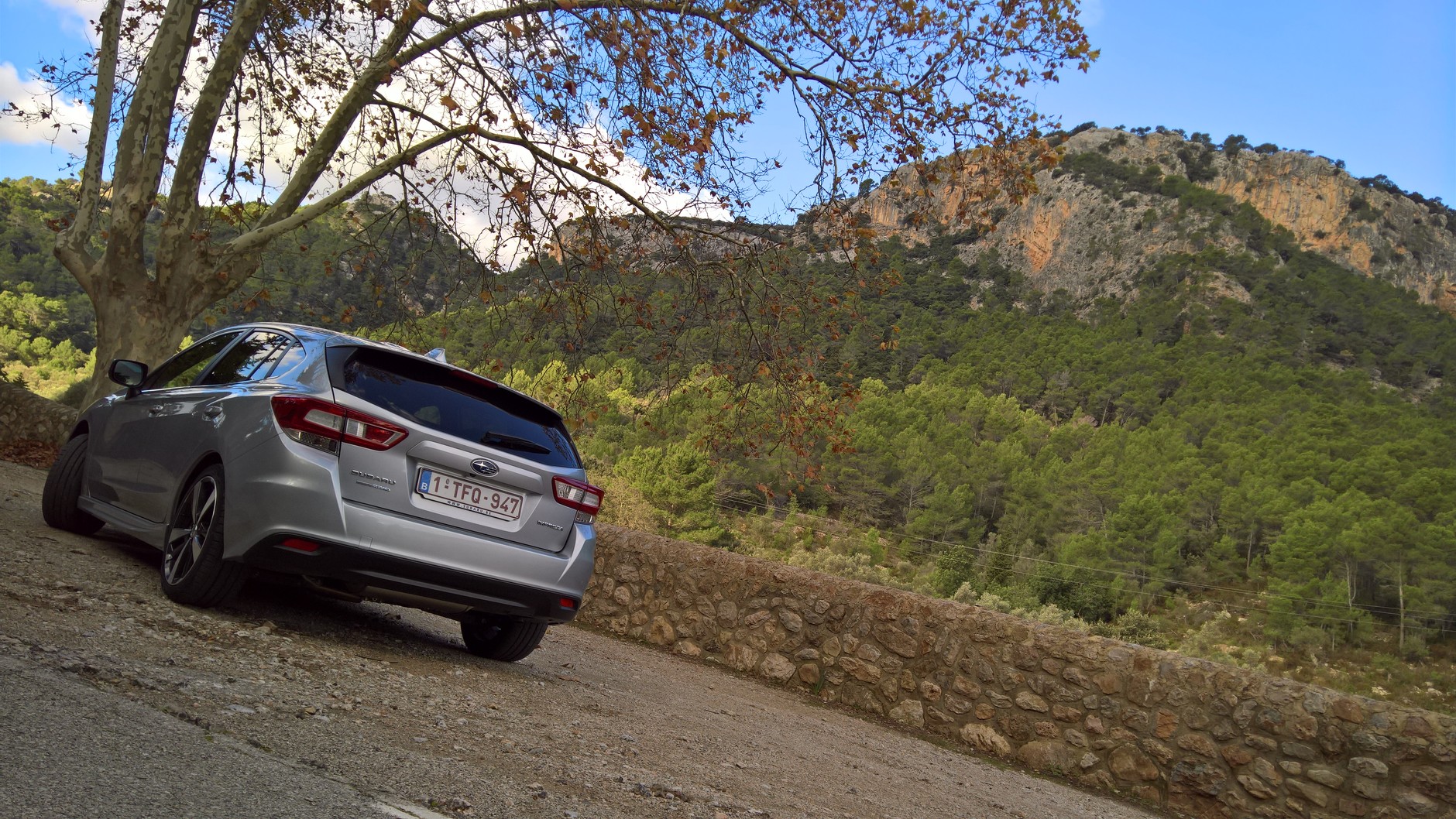 Stylizacja tyłu to kwestia gustu. Łatwo będzie pomylić Subaru z samochodami innych marek. Subaru Impreza