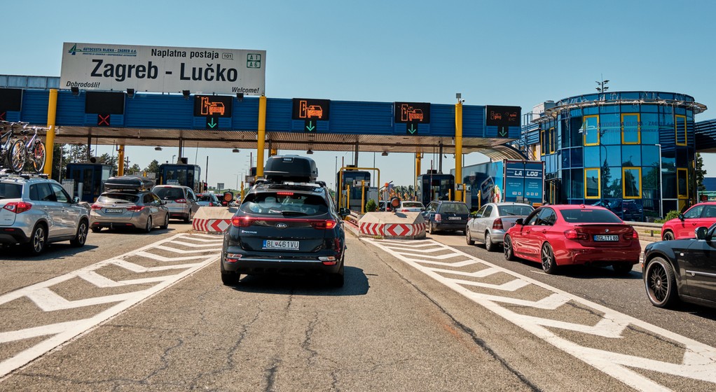 Bramki na autostradzie w Chorwacji - zdjęcie ilustracyjne