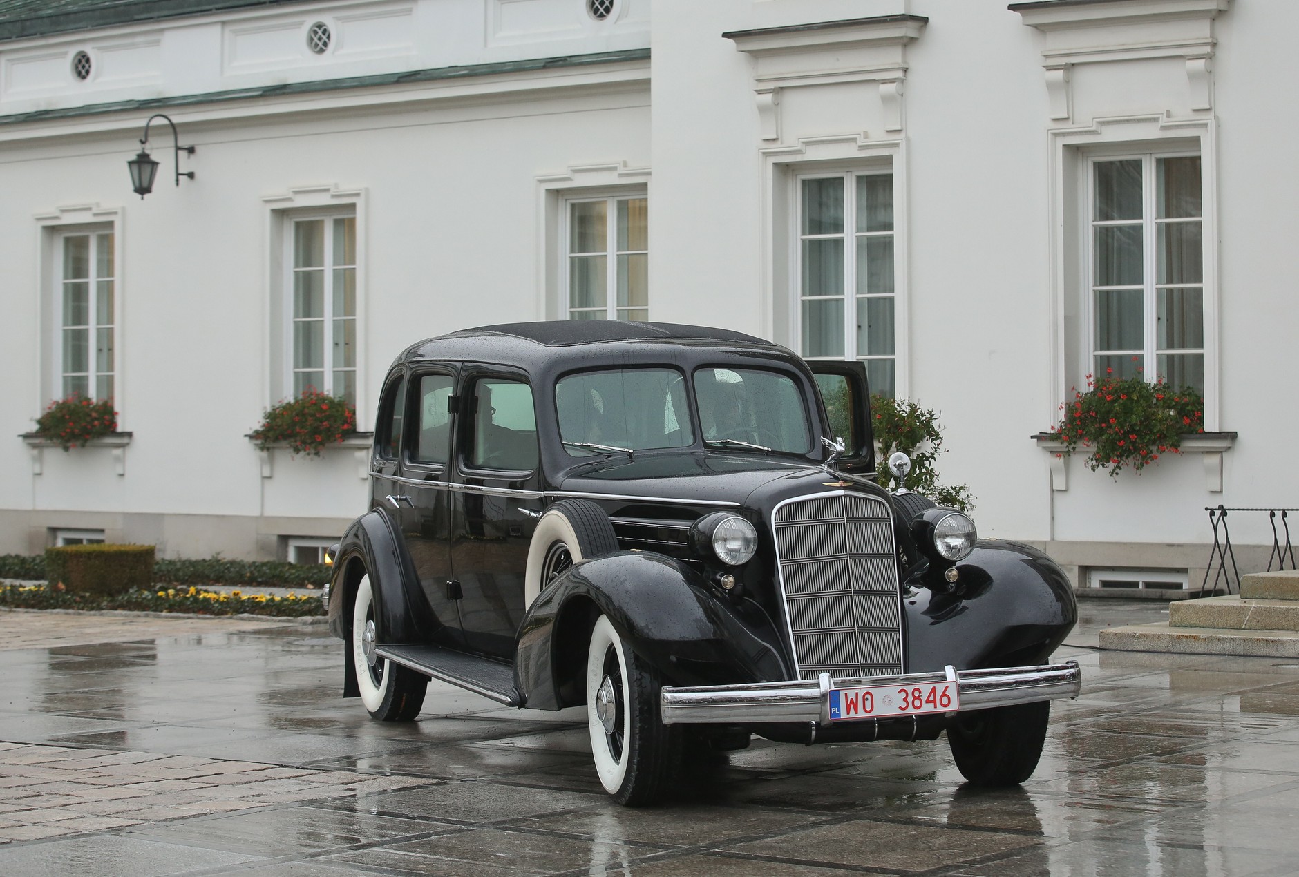 WARSZAWA CADILLAC JÓZEFA PIŁSUDSKIEGO (Cadillac 355D)