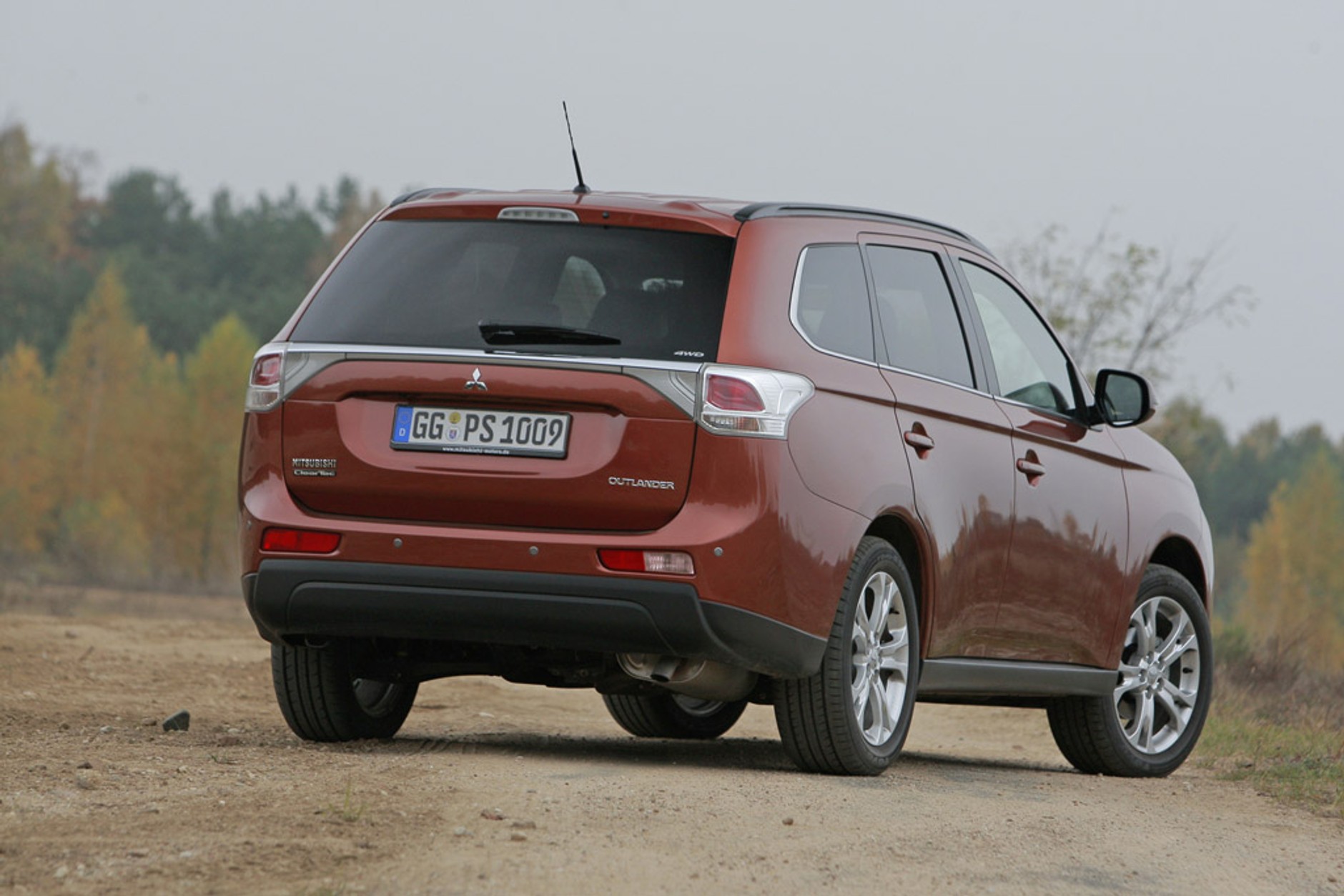 Mitsubishi Outlander kontra Honda CR-V: SUV-y bez zbędnych fajerwerków