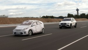 Euro NCAP ocenił działanie asystentów jazdy - jak wypadł m.in. Autopilot Tesli?