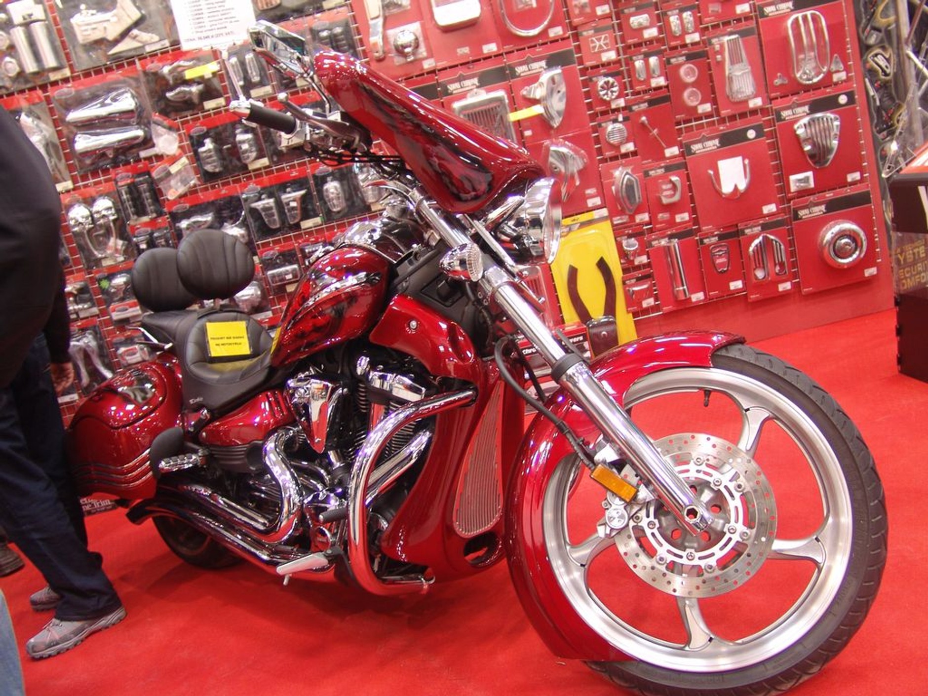 III Ogólnopolska Wystawa Motocykli i Skuterów: premiery i atrakcyjne hostessy (galeria)