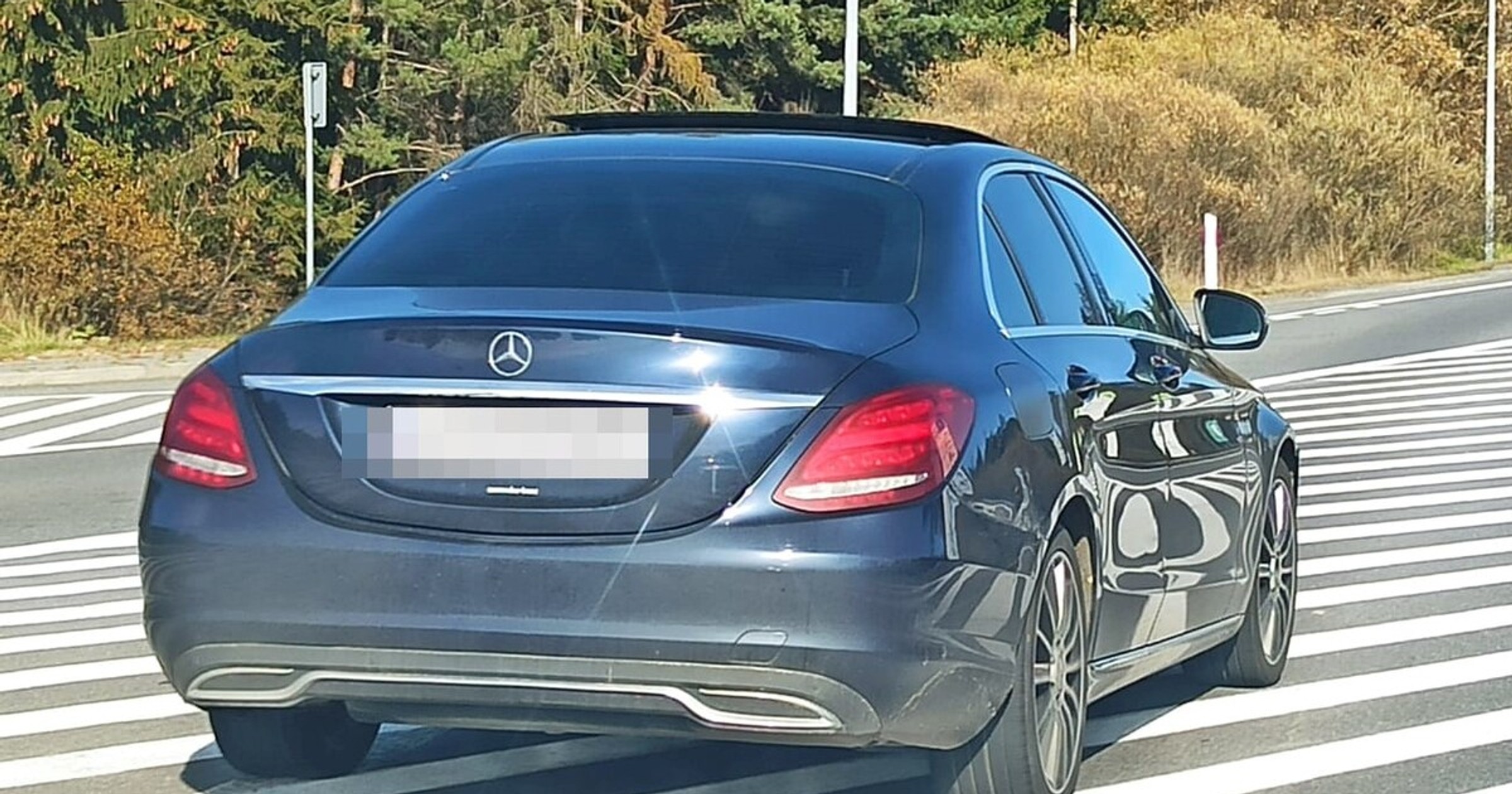 Straż Graniczna z placówki w Zakopanem zabezpieczyła Mercedesa skradzionego w Holandii