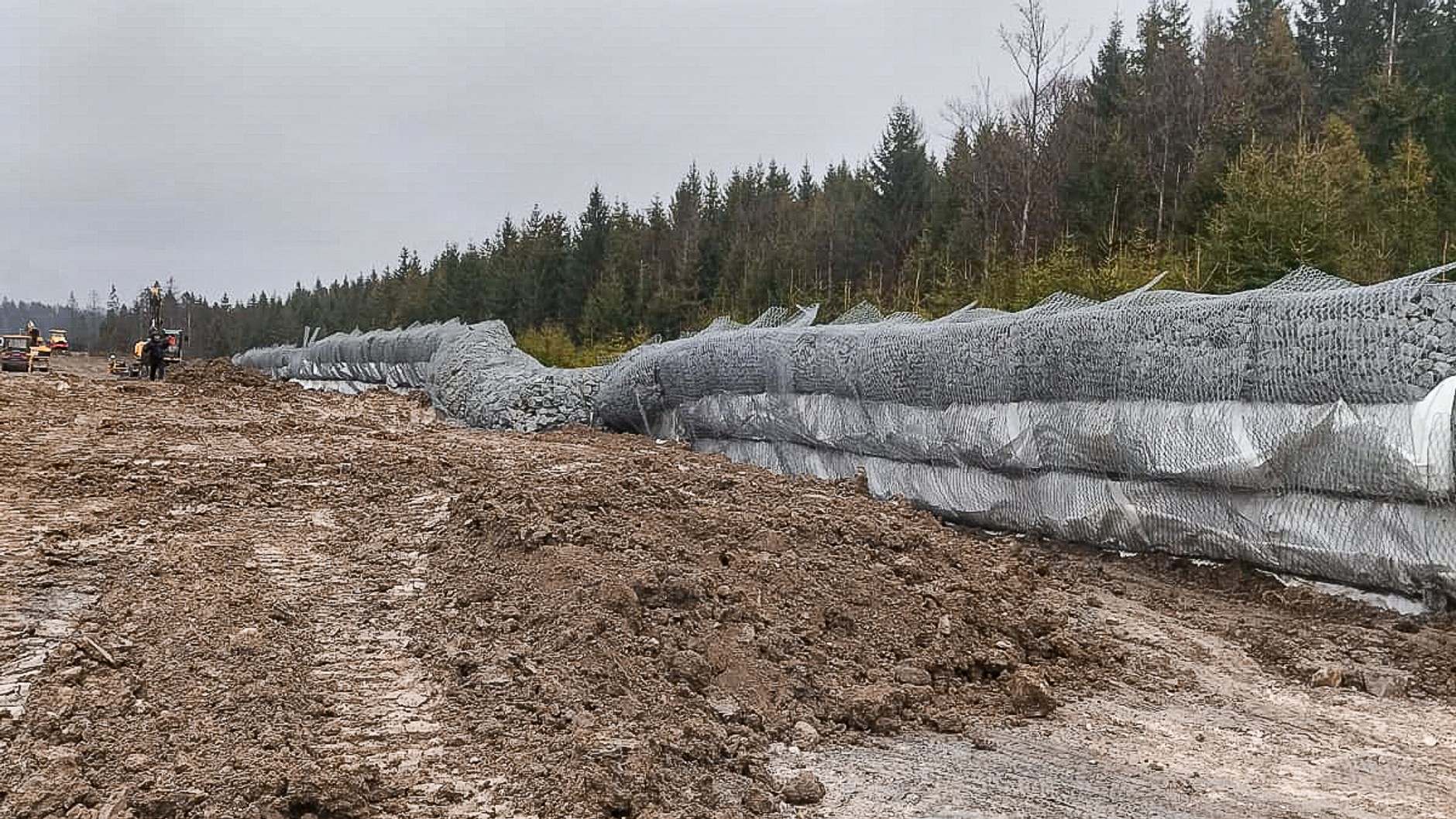 Uszkodzenia na budowie S1