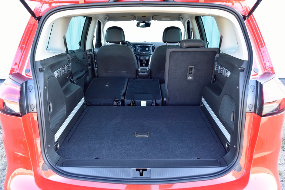Porównanie: Ford Grand C-Max, Opel Zafira, Renault Grand Scenic, Volkswagen Touran