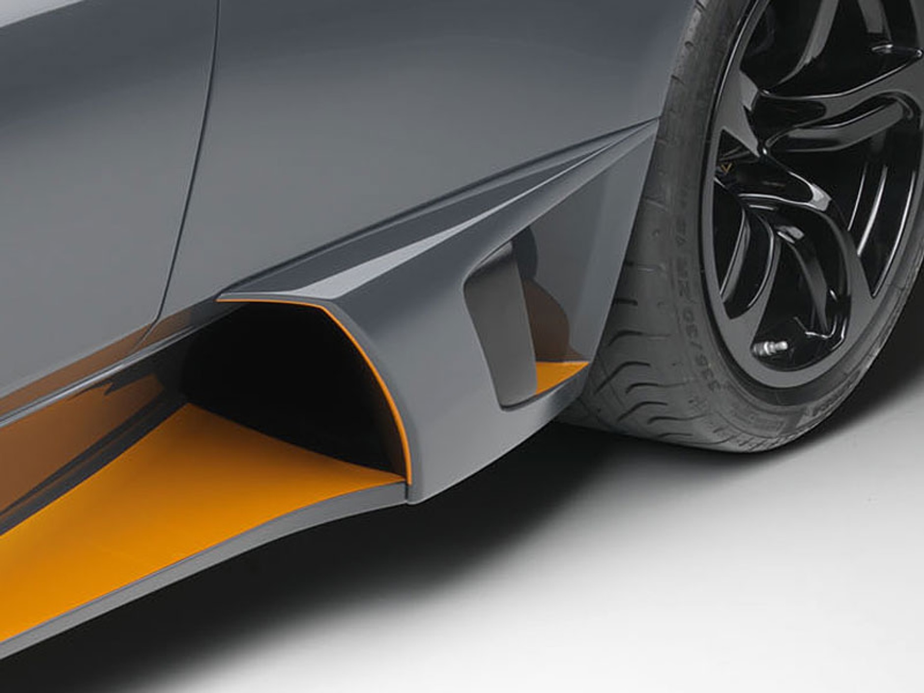 Lamborghini Murcielago LP 650-4 Roadster – pierwsze oficjalne zdjęcia