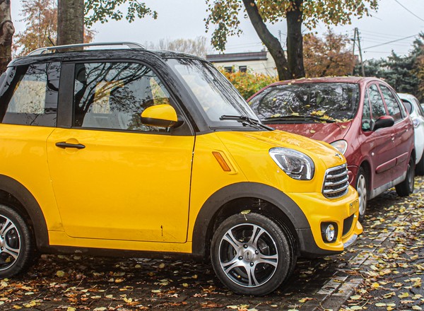 Mini M2 - elektryczne auto dla szesnastolatka