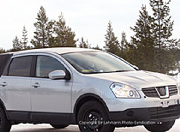 Zdjęcia szpiegowskie: wydłużony Nissan Qashqai