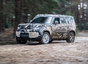 Nowy Land Rover Defender rozpoczyna ostanie testy drogowe