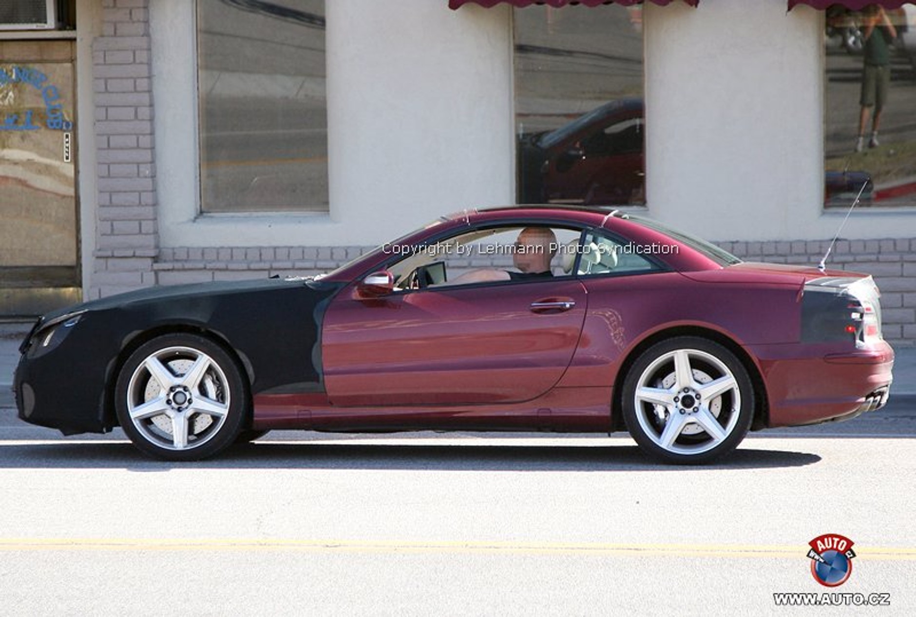 Zdjęcia szpiegowskie: Odmłodzony Mercedes-Benz SL (nowe zdjęcia)