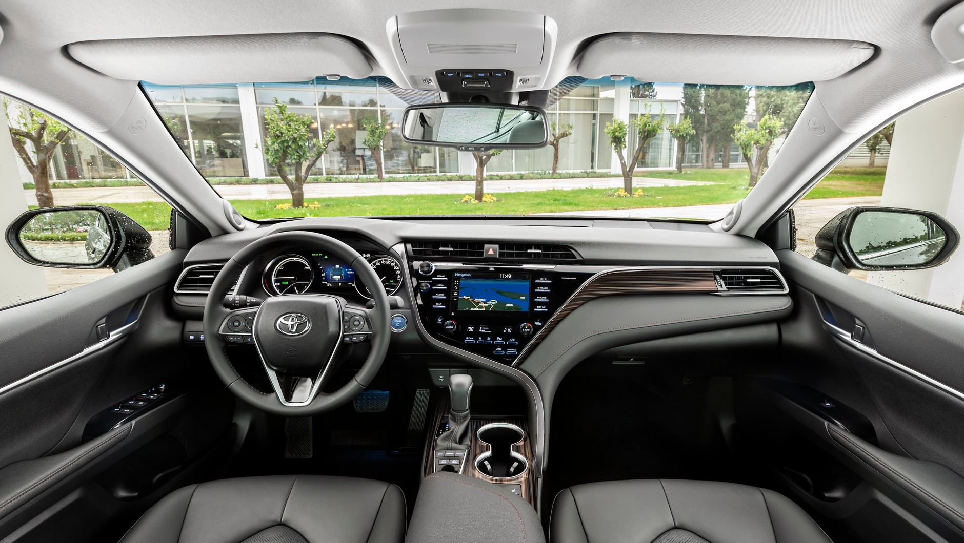 Nowa Toyota Camry