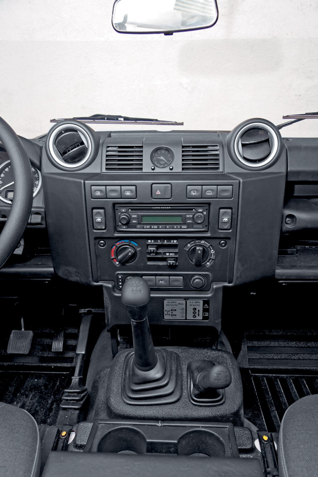 Mercedes G 350 kontra Land Rover Defender i Honker 2000: czy prawdziwe terenówki są na wymarciu?