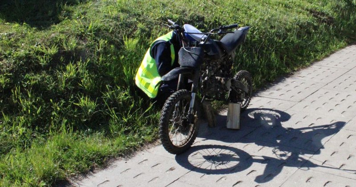 Obraz pochodzący z serwisu https://pomorska.policja.gov.pl/pom/informacje/wiadomosci/132960,Uderzyl-w-skarpe-motocyklem-byl-poszukiwany-do-odbycia-kary-3-lat-pozbawienia-wo.html