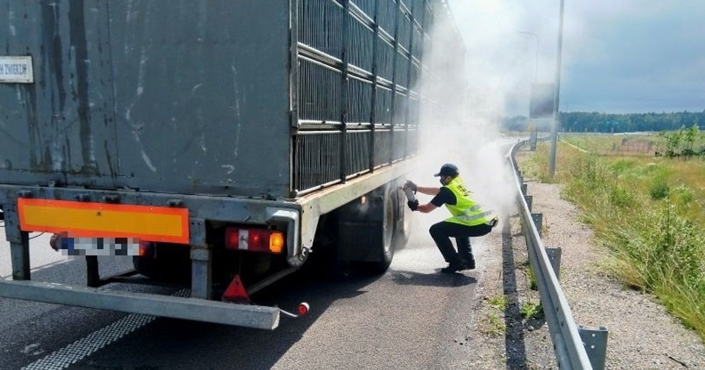 Pożar naczepy pod Olsztynem