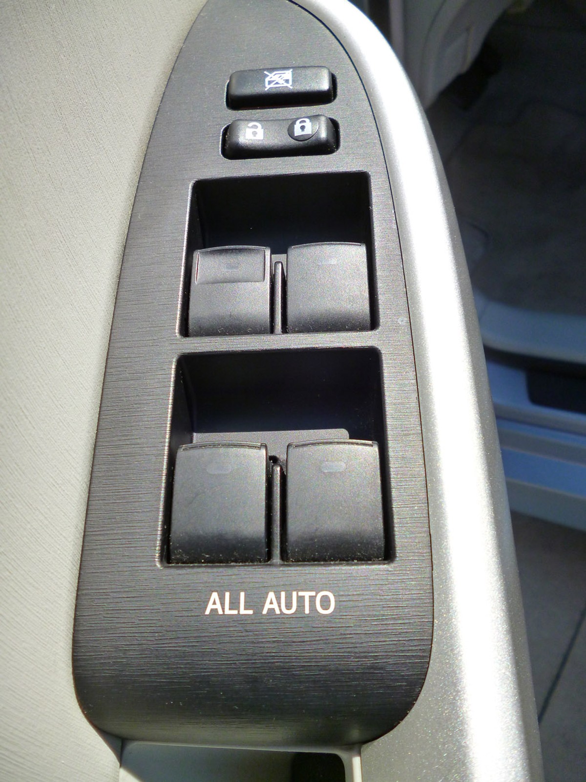 Mówisz hybryda, myślisz Prius