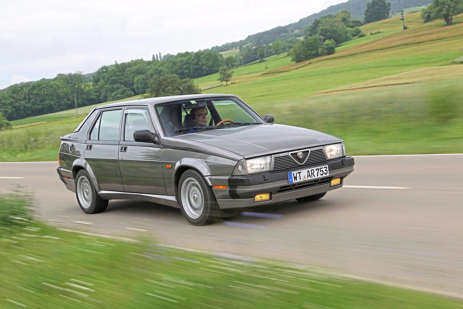 Alfa Romeo 75 V6