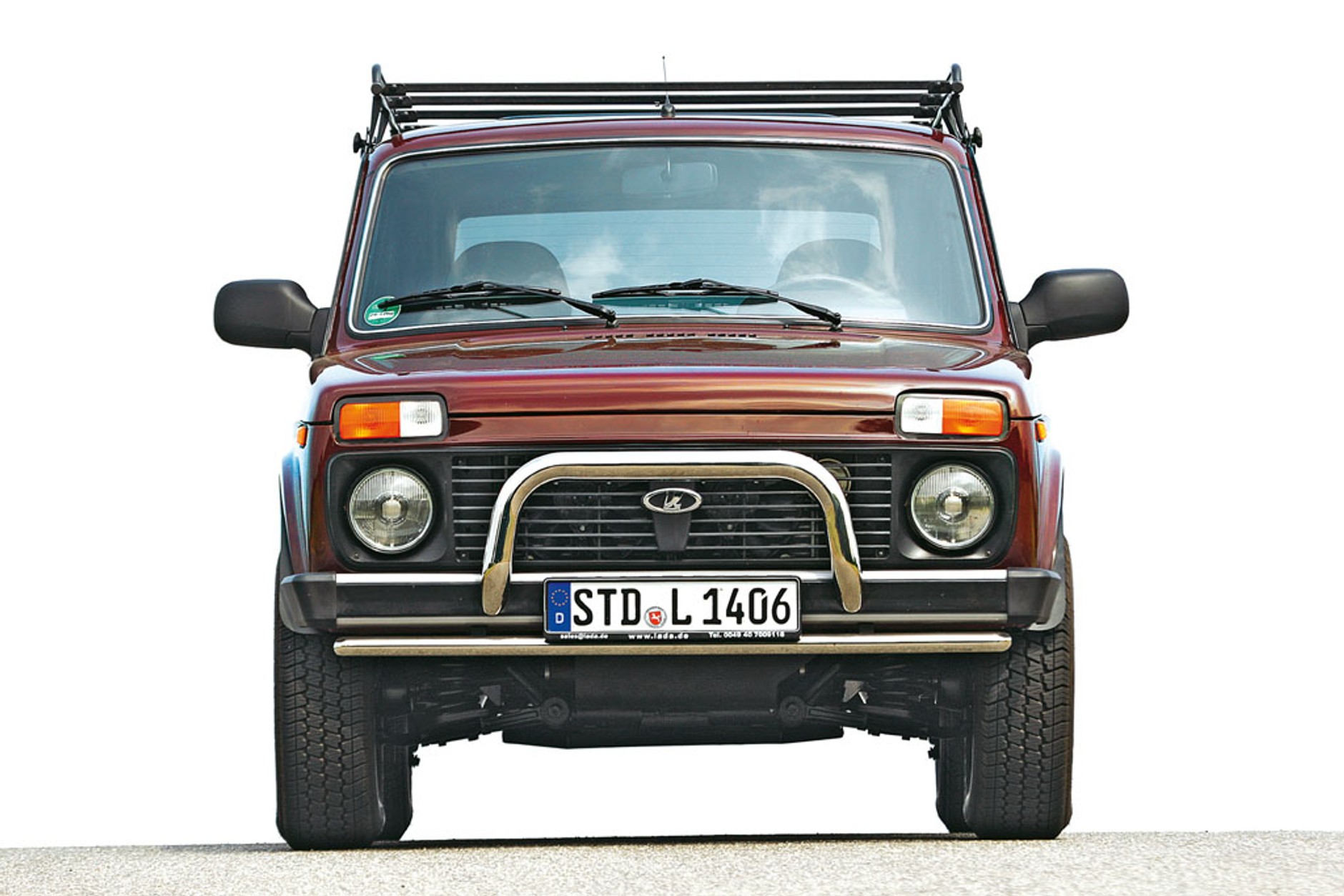 Dacia Duster kontra Łada Niva: Dwa tanie produkty terenowe