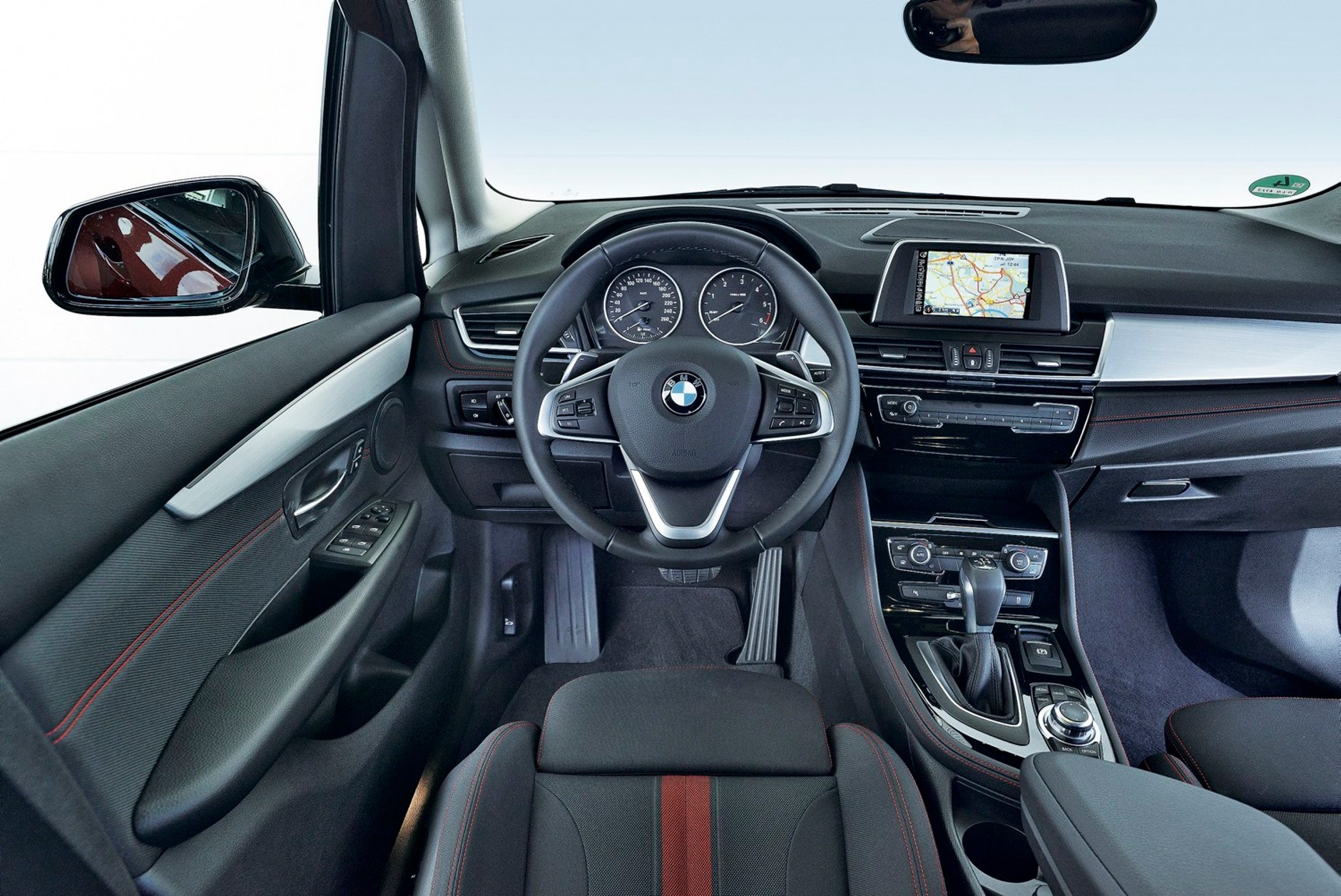 Porównanie: BMW 218d Active Tourer, Ford C-Max 2.0 TDCI, VW Golf Sportsvan 2.0 TDI