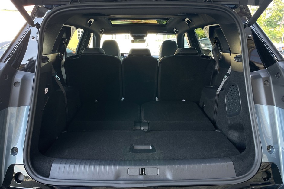 Peugeot E-5008 w pierwszym teście