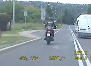 Ten motocyklista już zakończył sezon. W kilka sekund stracił prawo jazdy