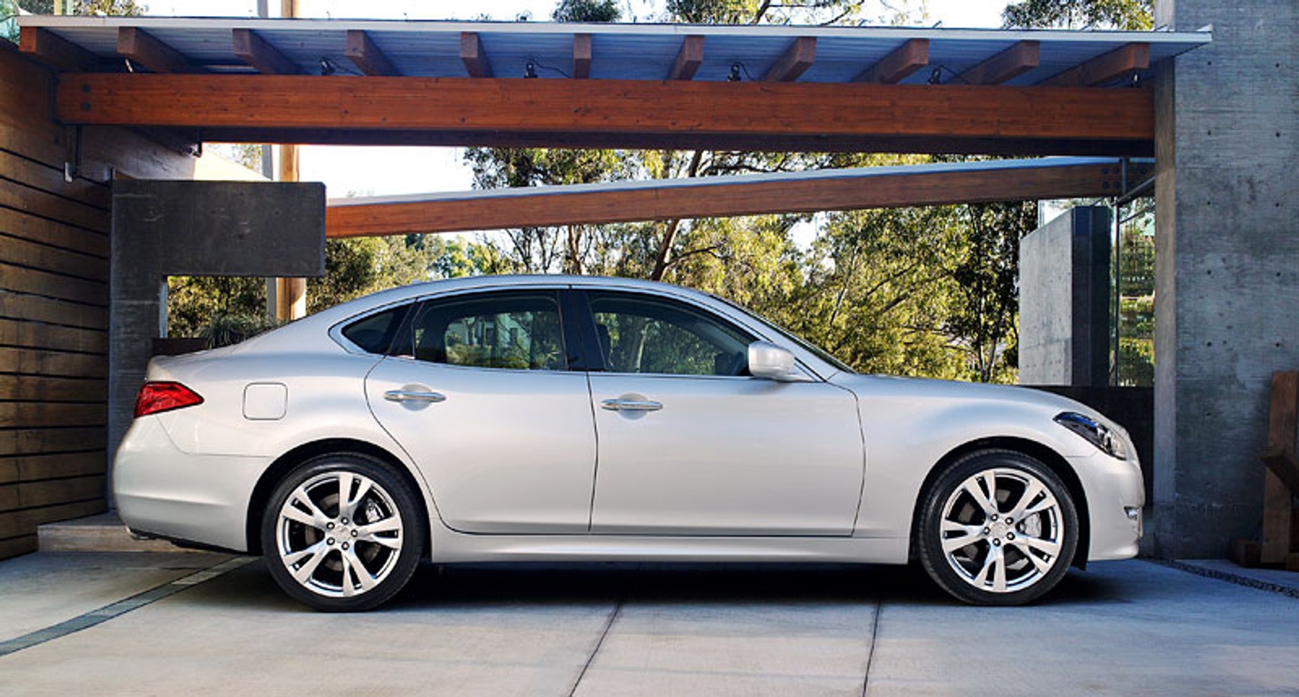 Infiniti M: premiera w USA, ale sprzedaż też w Europie