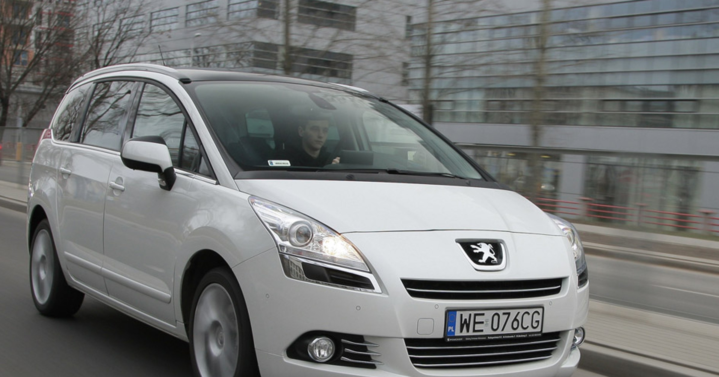 Peugeot 5008 2.0 HDI: moda kontra praktyczność