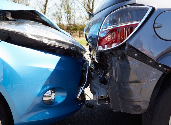 W tych miastach w Polsce jest najwięcej wypadków. Właściciele BMW i Audi płacą tam krocie