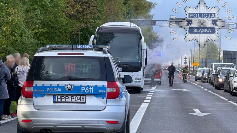 Pożar autokaru na DK 1