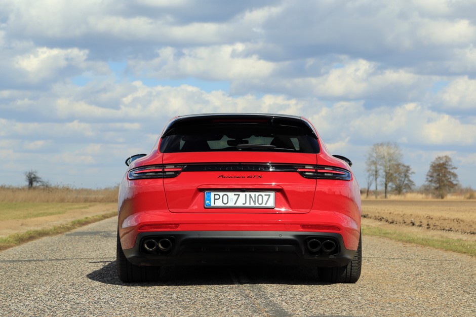 Porsche Panamera Sport Turismo GTS
