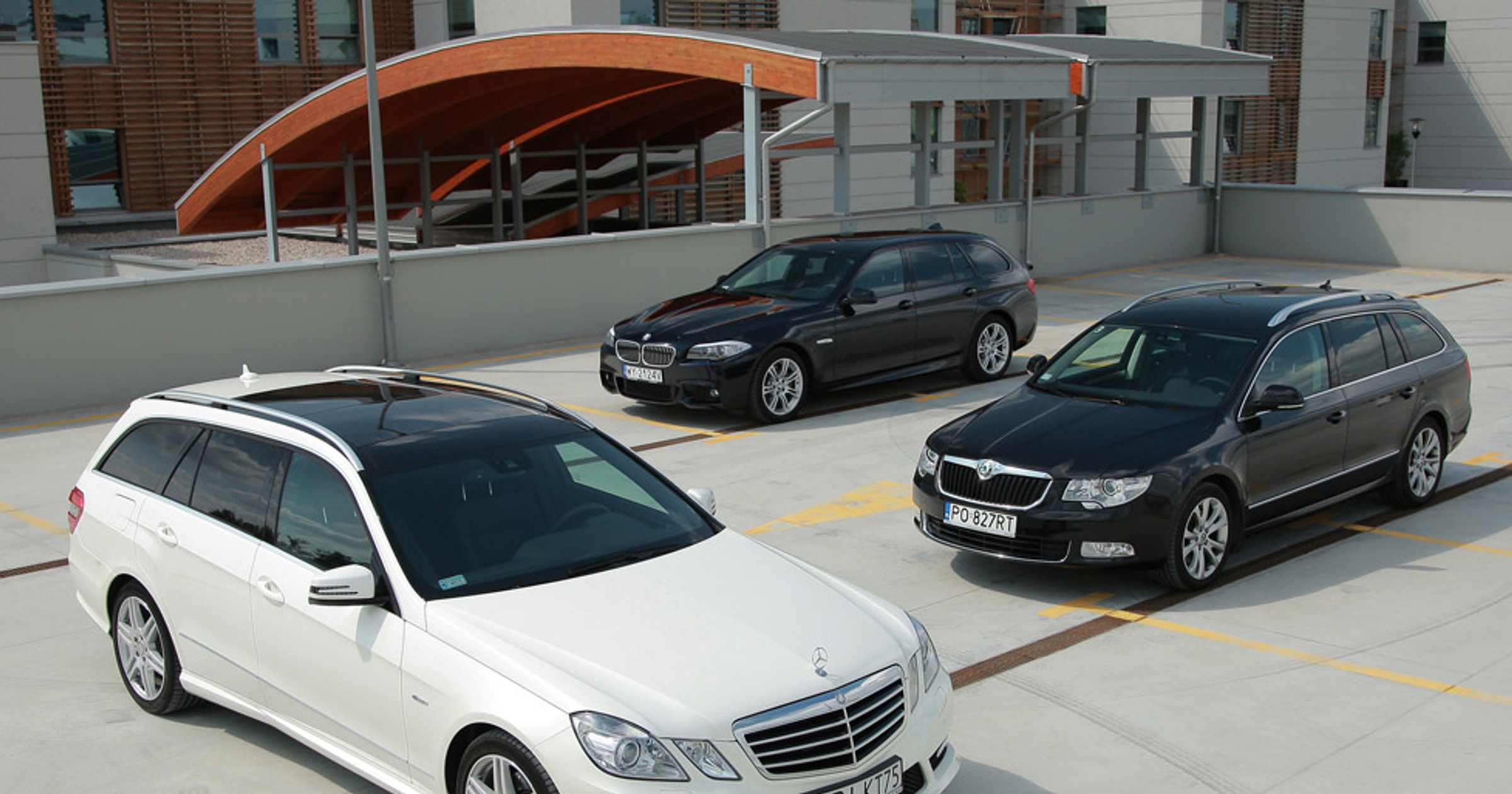 Skoda Superb kontra BMW serii 5 i Mercedes klasy E: czy Skoda okaże się lepsza od Mercedesa i BMW?